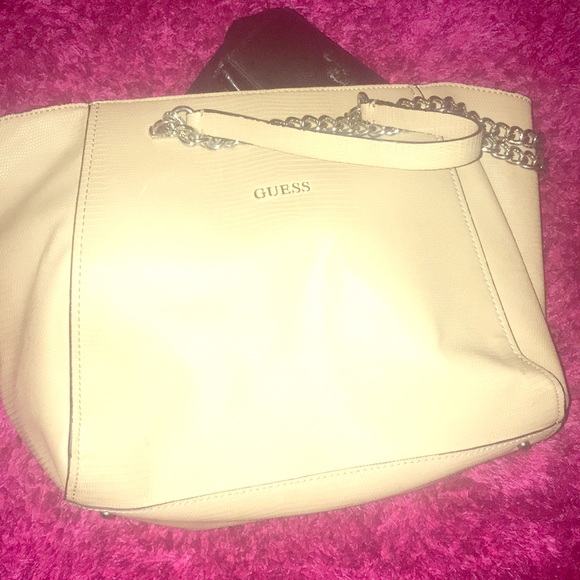 Guess hand bag - Picture 1 of 3